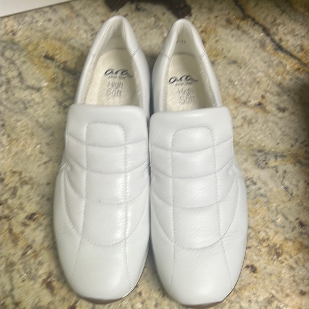 🔴 LAST CHANCE Ara High Soft White Slip-On Shoes SZ 8
